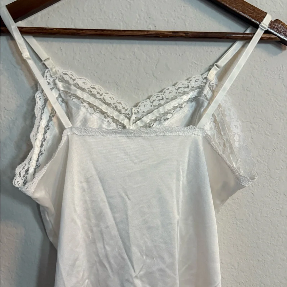 Melody White Lace Trim Camisole - Picture 8 of 8